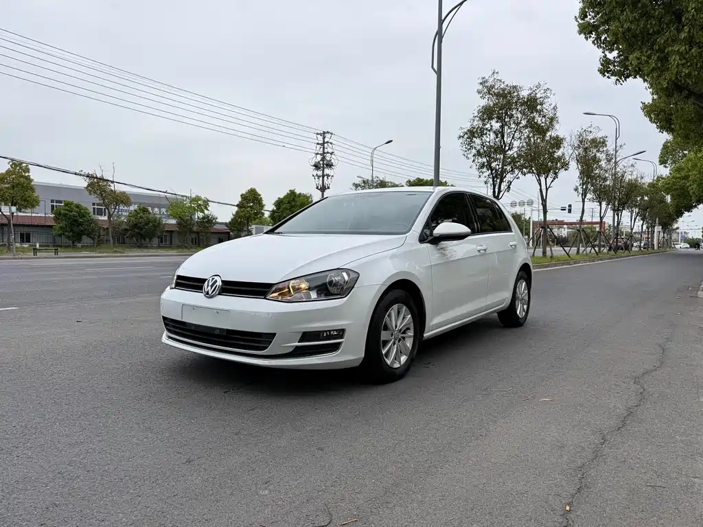 Купить Volkswagen Golf