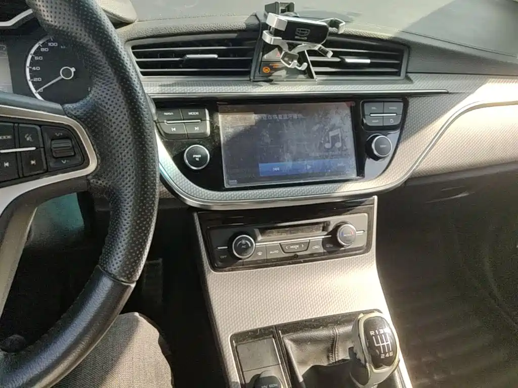 Geely Emgrand GS — миниатюра 13