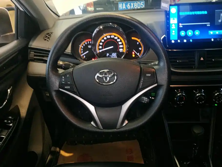 Toyota Yaris L — миниатюра 15