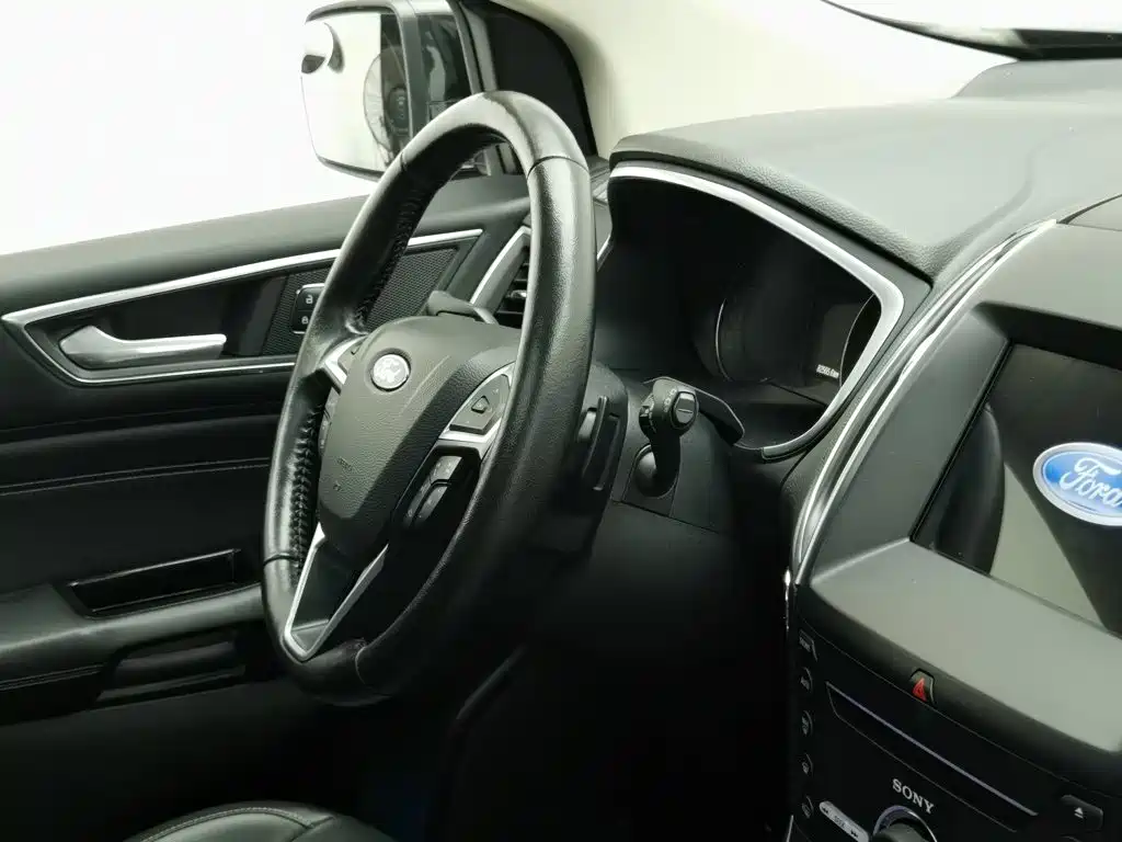 Ford Edge — миниатюра 22