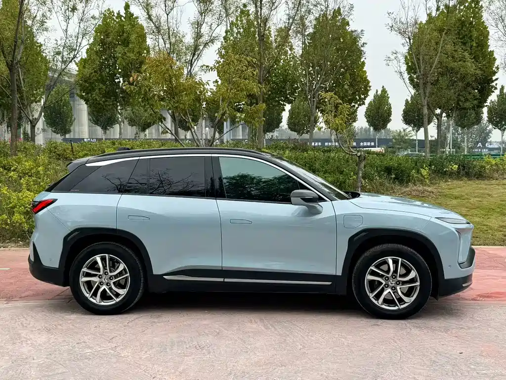 NIO ES6 — миниатюра 3