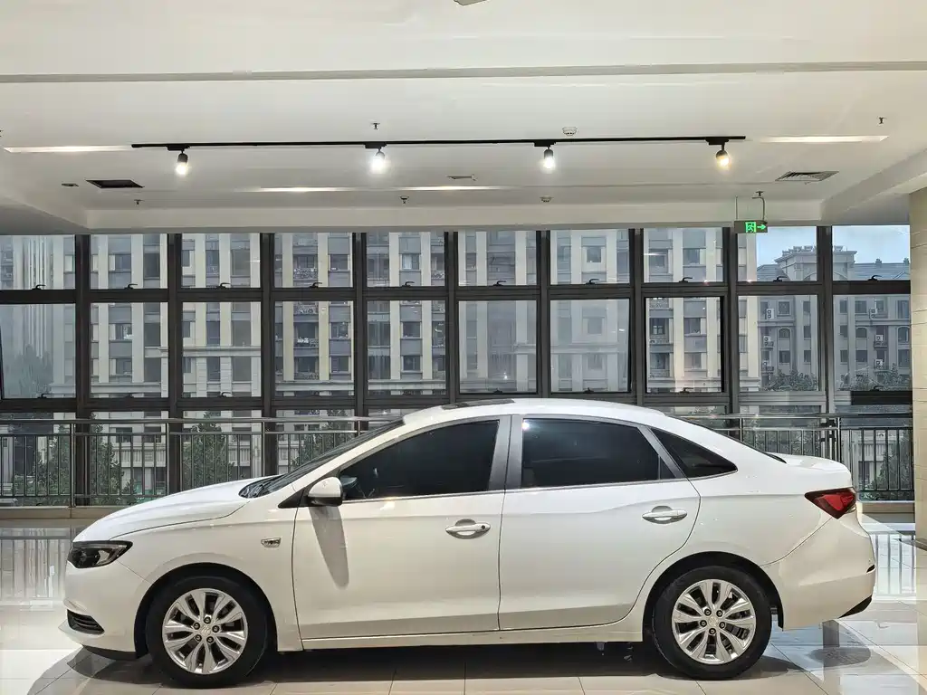 Buick Excelle — миниатюра 3