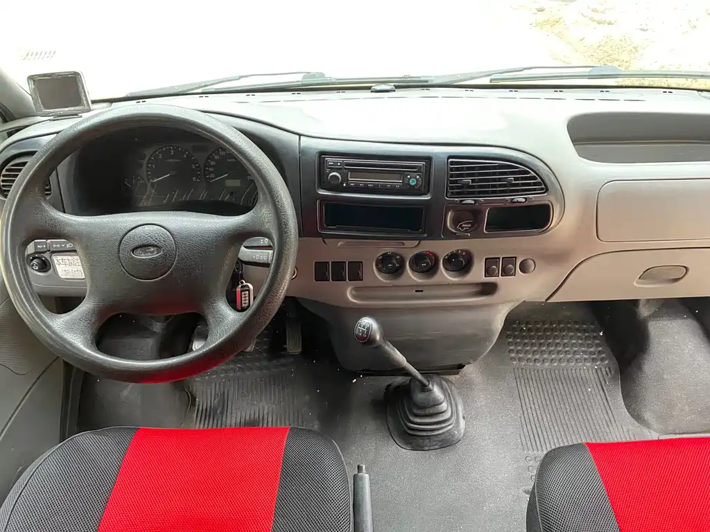 Ford Transit Classic — миниатюра 8