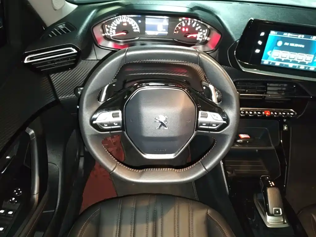 Peugeot 2008 — миниатюра 11
