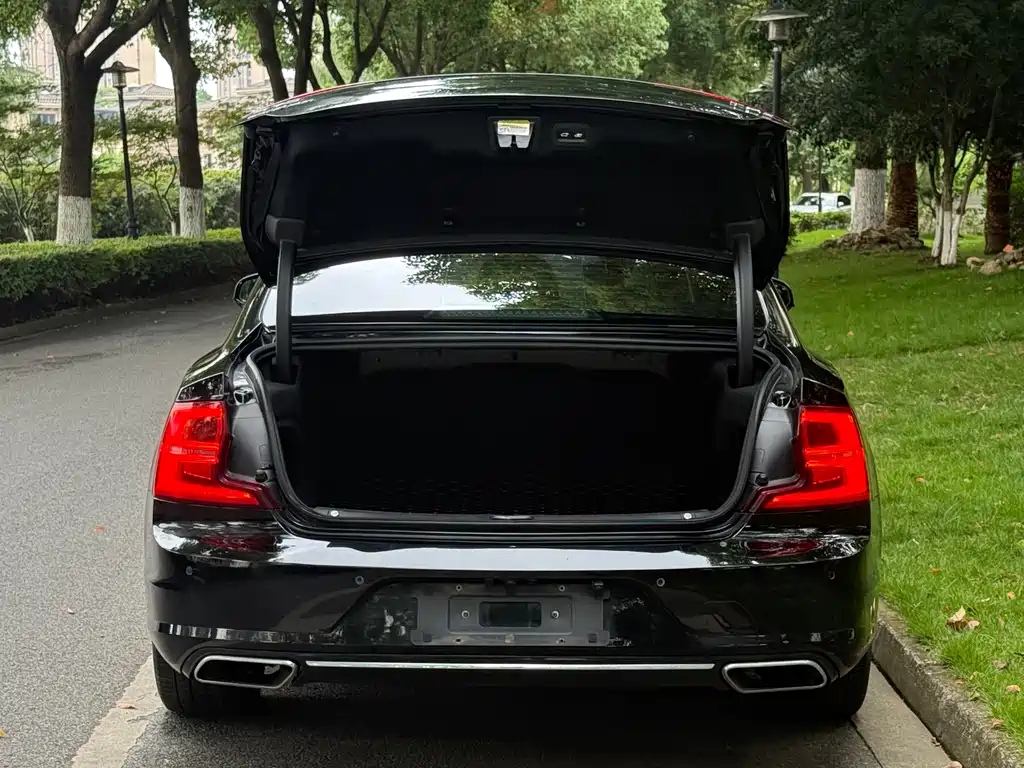 Volvo S90 2020 T5 Luxury