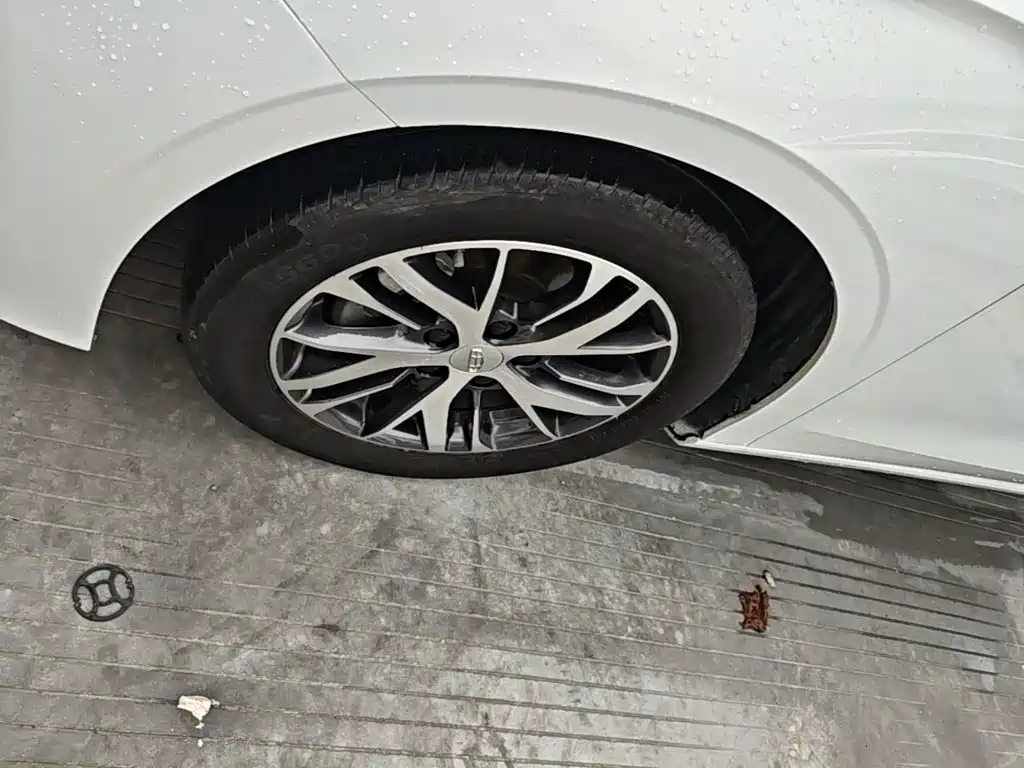 Geely Emgrand — миниатюра 23