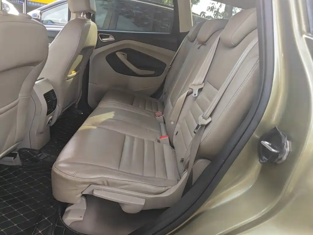 Ford Kuga — миниатюра 17