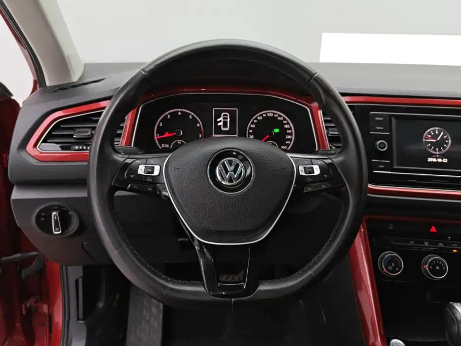 Volkswagen T-Roc — миниатюра 15