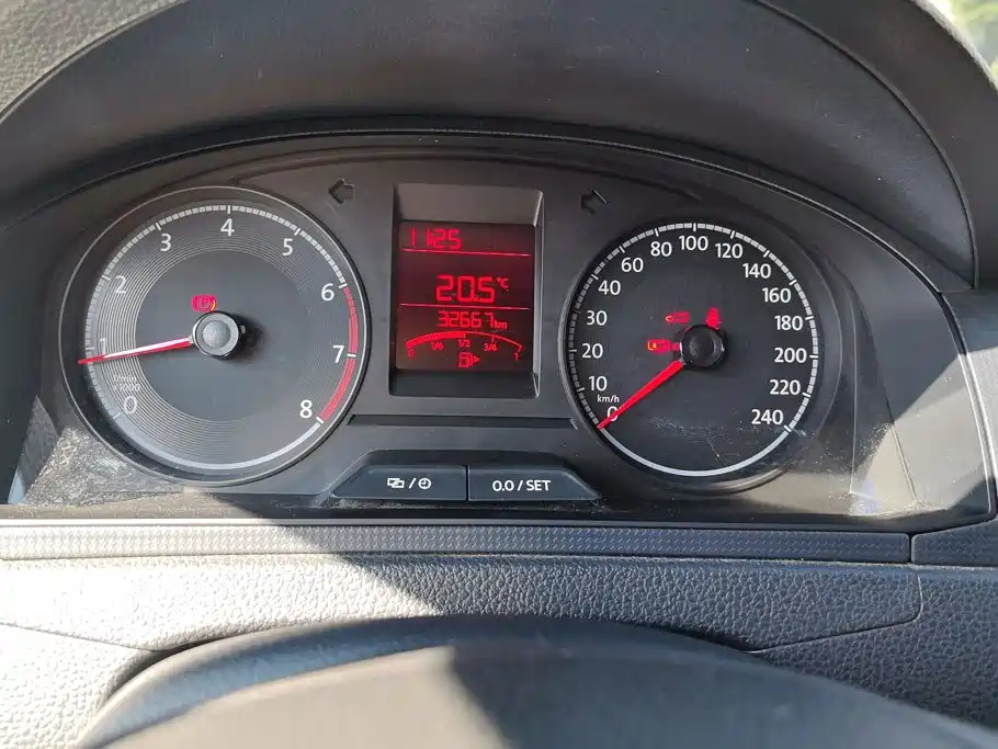 Volkswagen Santana — миниатюра 14
