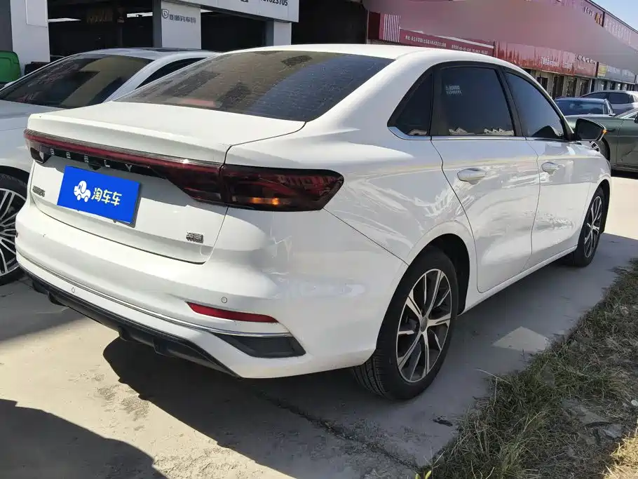 Geely Emgrand — миниатюра 3