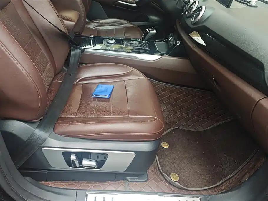 WEI PAI WEI BRAND VV7