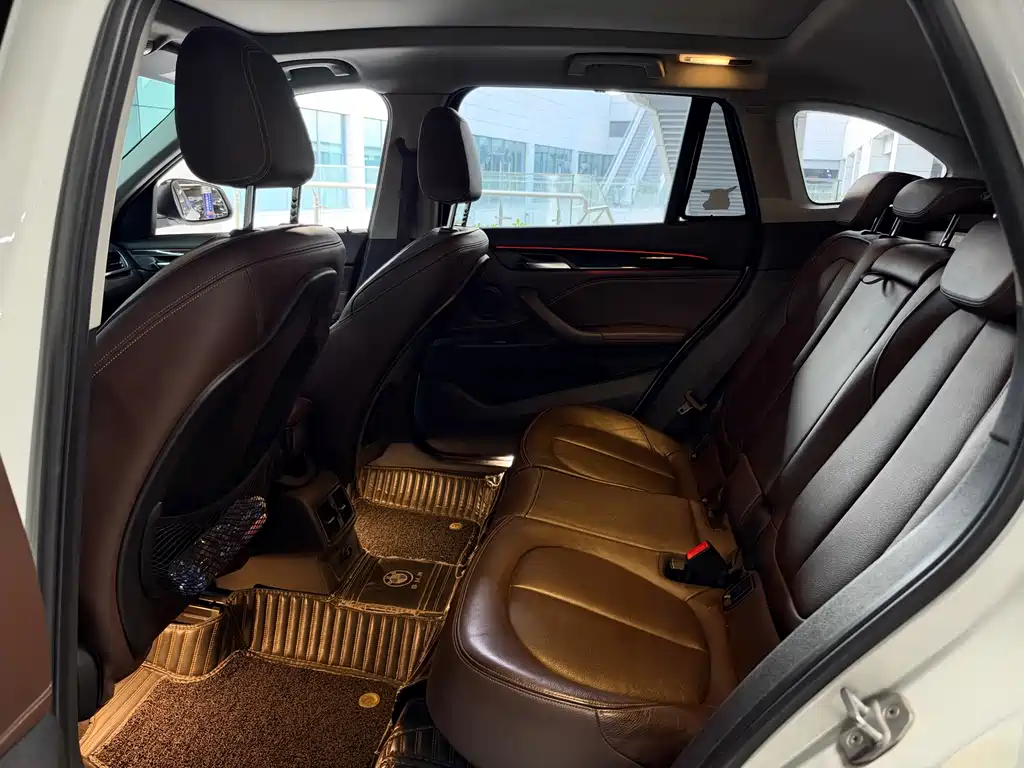 BMW X1 — миниатюра 10