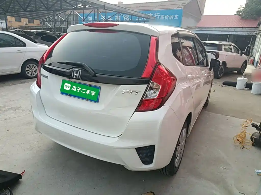 Honda Fit — миниатюра 7