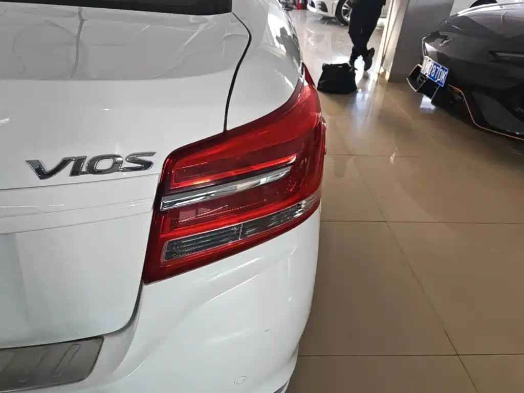 Toyota Vios — миниатюра 8