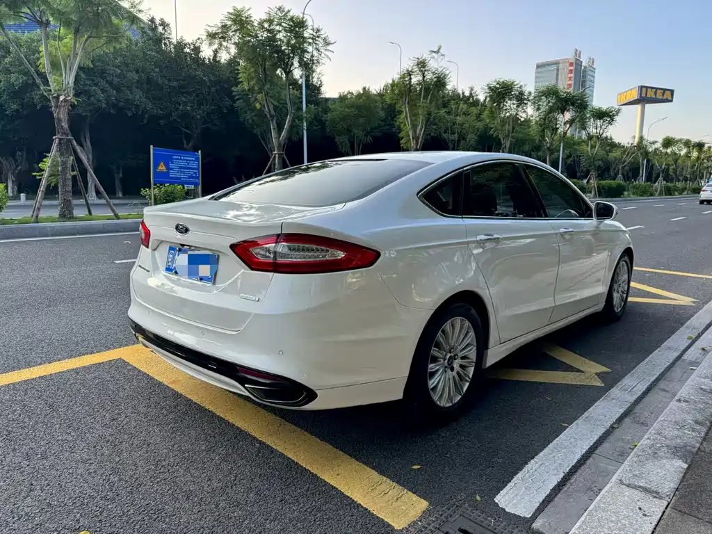Ford Mondeo — миниатюра 9