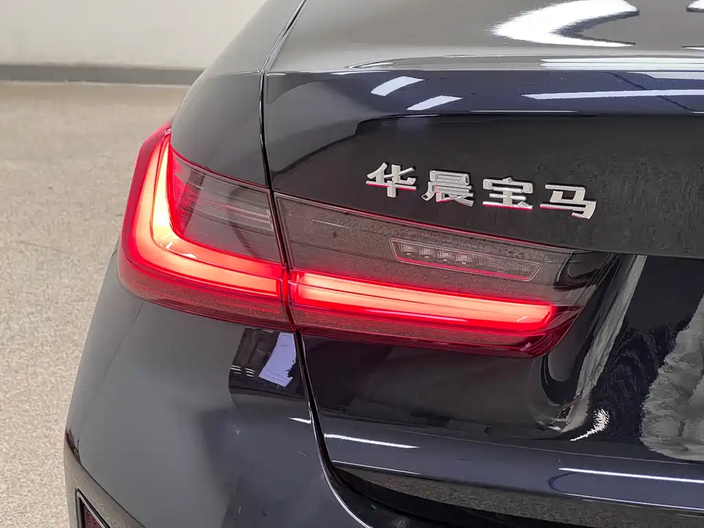 BMW 3 Series — миниатюра 23