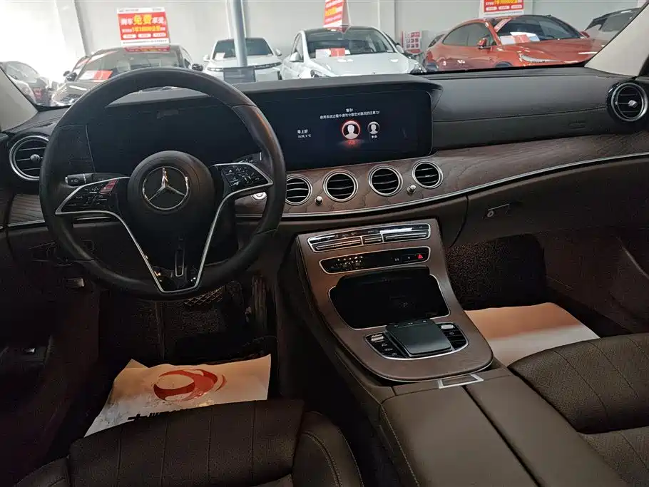 MERCEDES-BENZ E CLASS