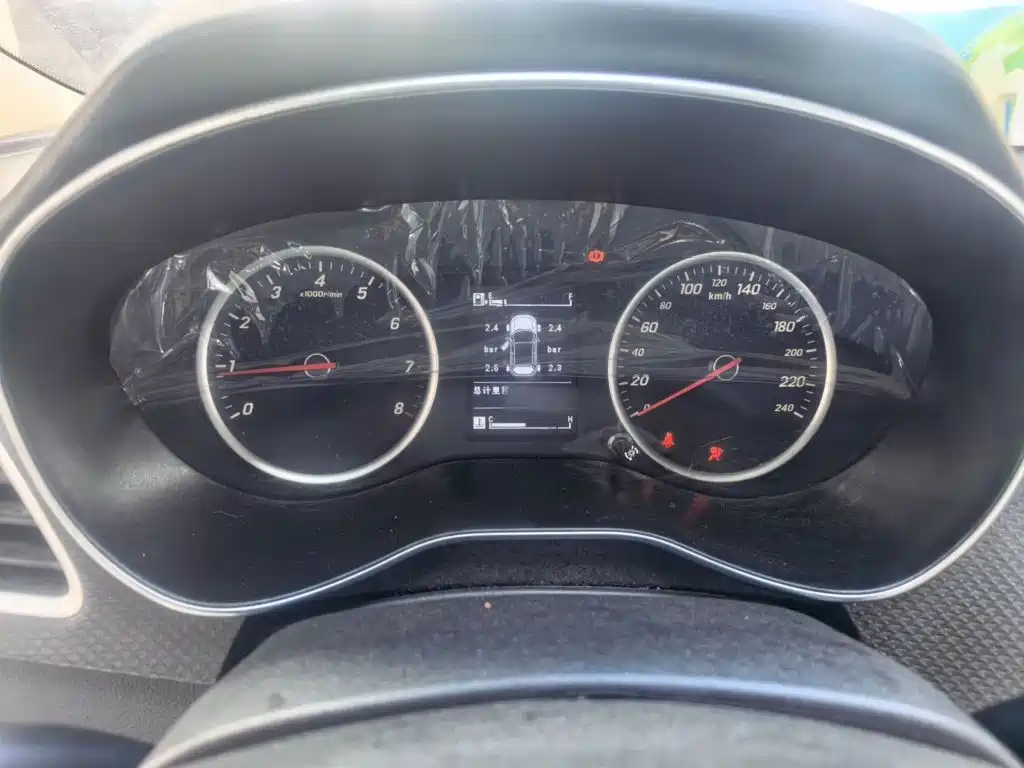 Baojun 730 2019 1.5L MT Fashion 7 мест V