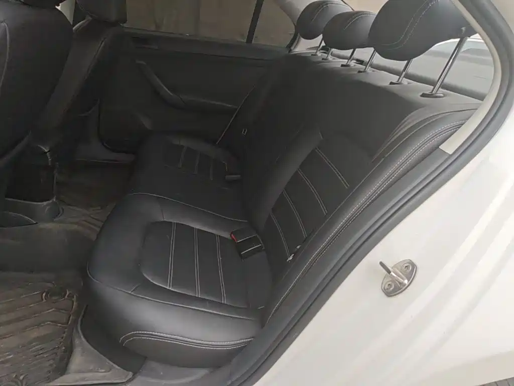 Volkswagen Santana — миниатюра 17
