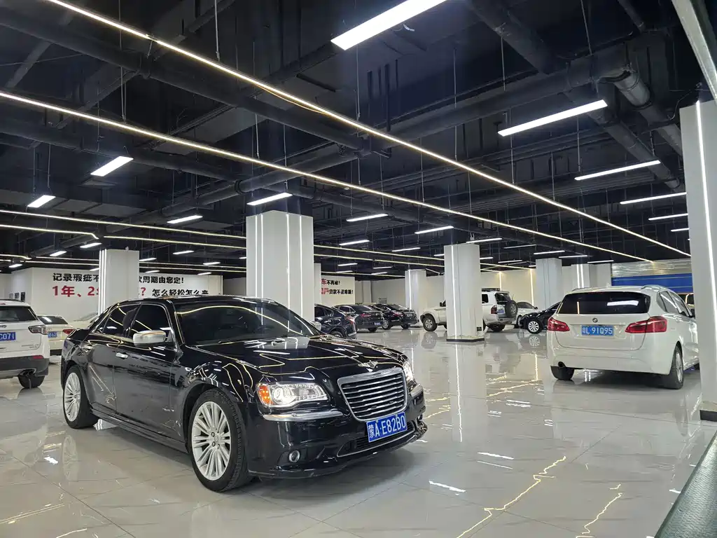 Chrysler 300C — миниатюра 3