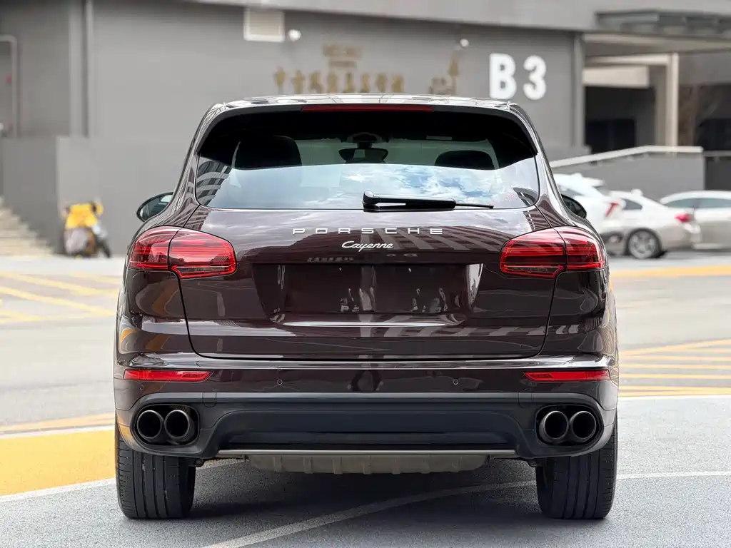 PORSCHE CAYENNE