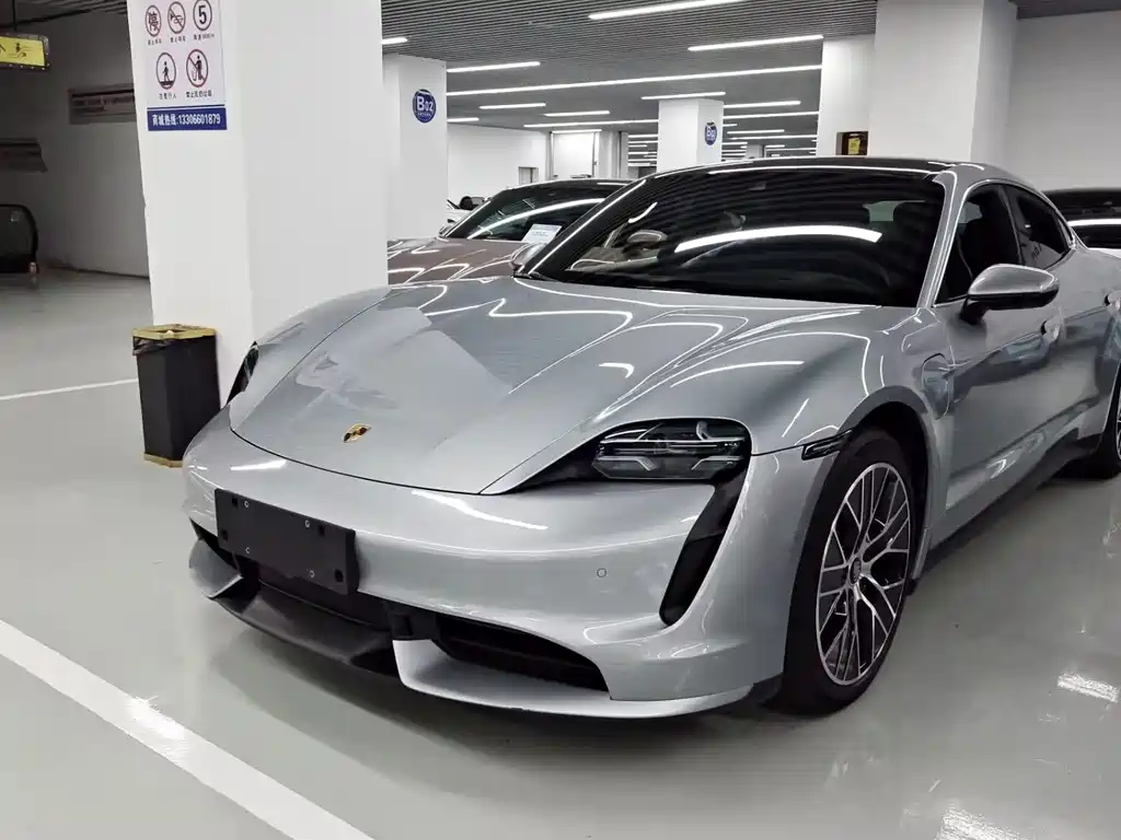 Porsche Taycan — миниатюра 3