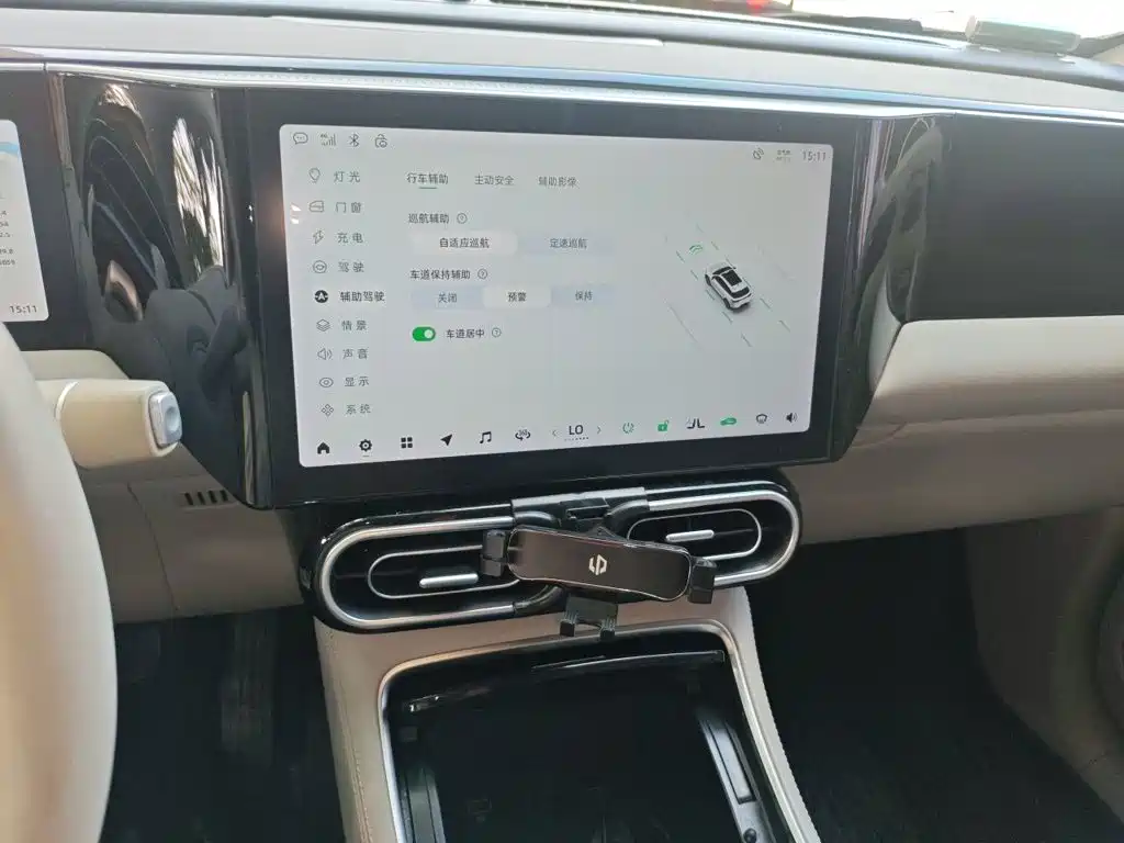 Leapmotor Leapmotor C11 — миниатюра 9