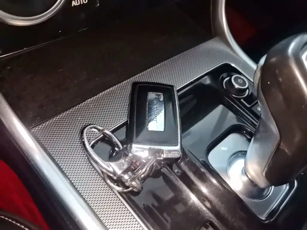 Jaguar XEL — миниатюра 9