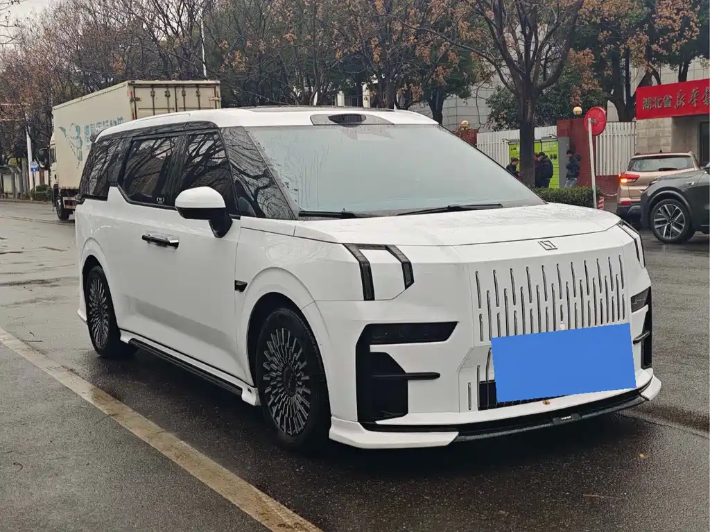 ZEEKR EXTREME KRYPTON 009