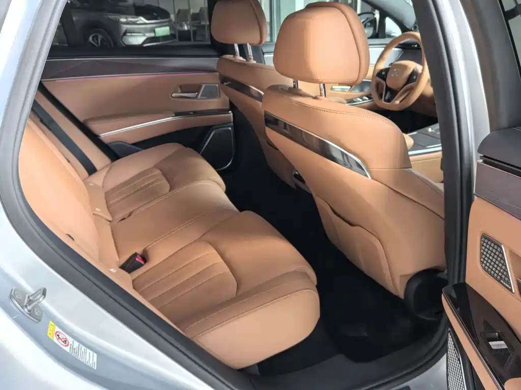 BYD Han L — миниатюра 17