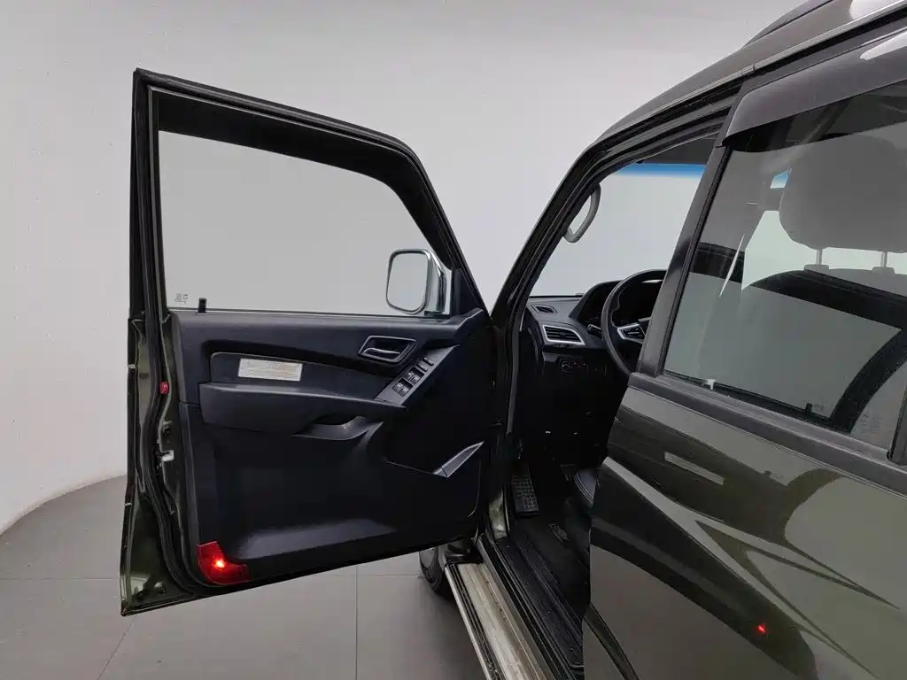 Leopaard Leopaard Q6 — миниатюра 8