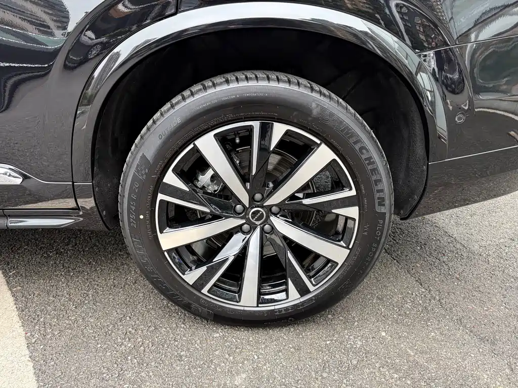 VOLVO XC90 PLUG IN HYBRID