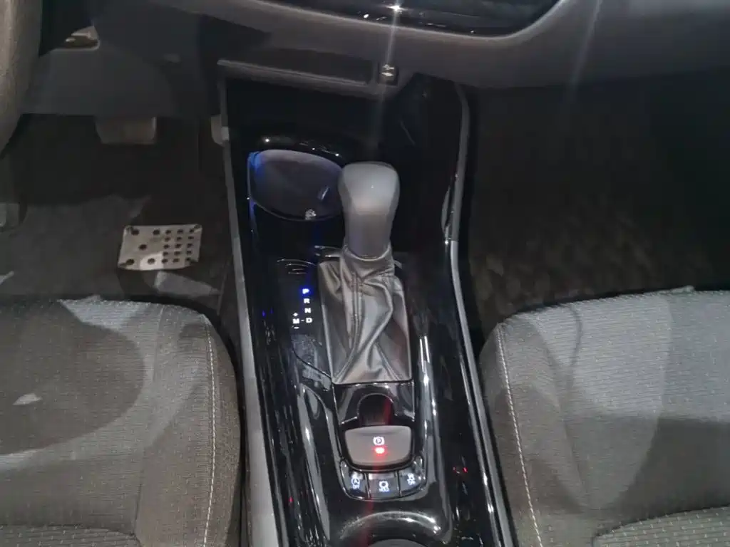 Toyota IZOA — миниатюра 14