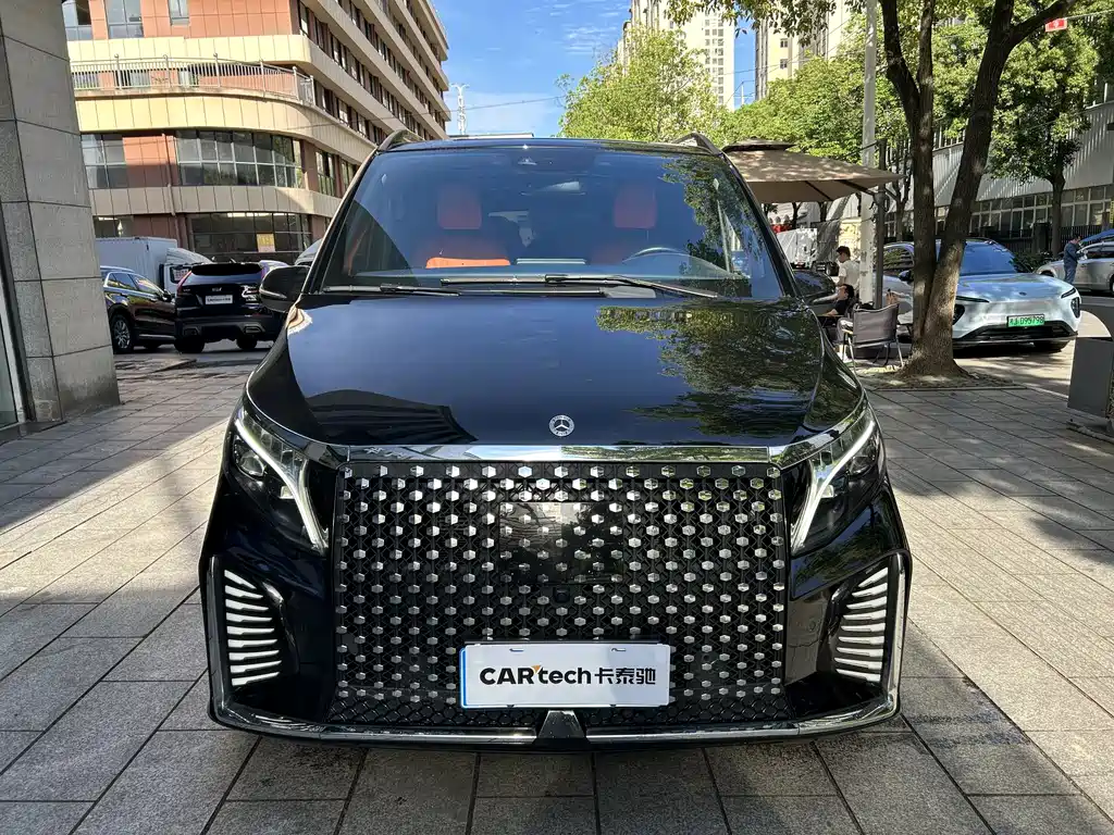 Mercedes-Benz V-Class 2023