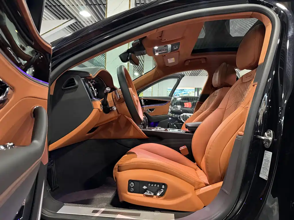 Bentley Flying Spur 2024 V8 Edition 8