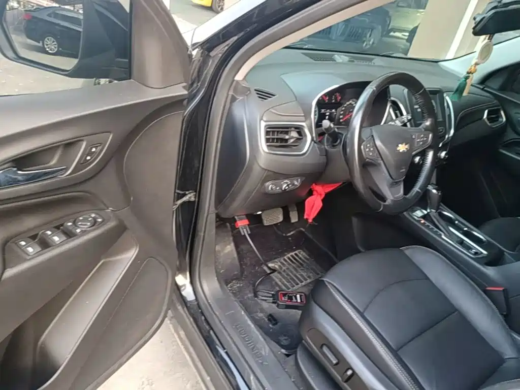 Chevrolet Equinox — миниатюра 16
