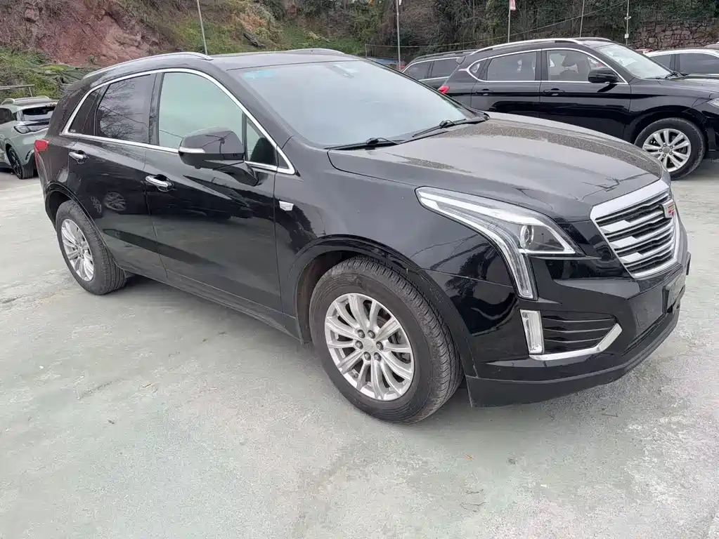 CADILLAC XT5