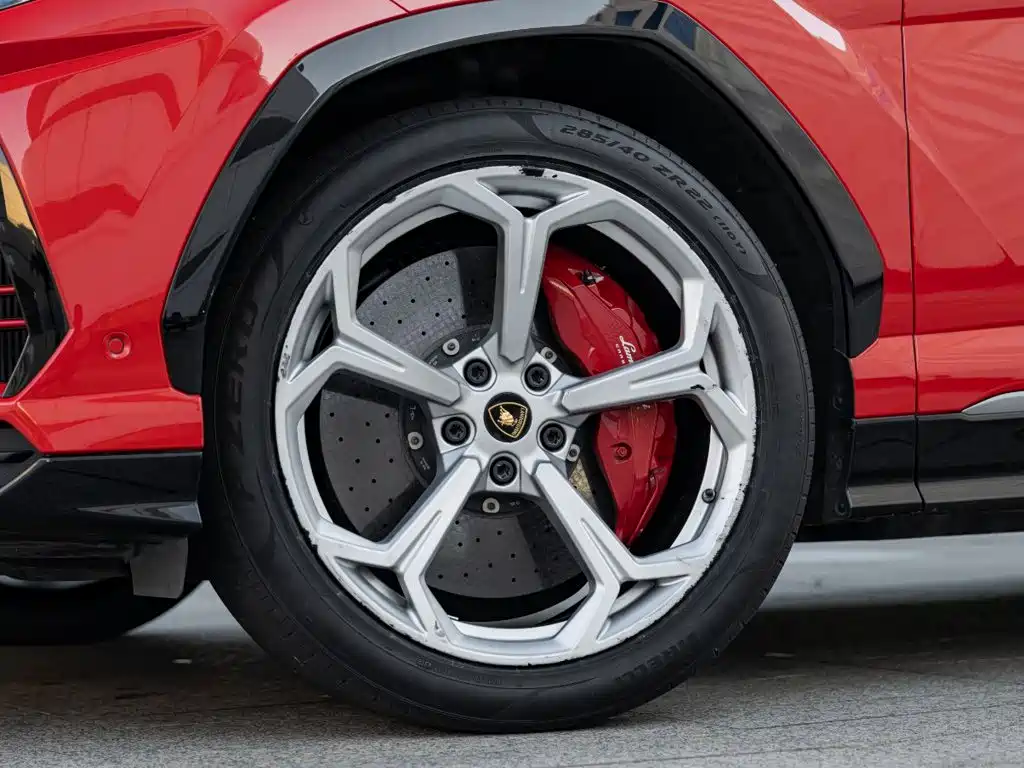 Lamborghini Urus — миниатюра 8