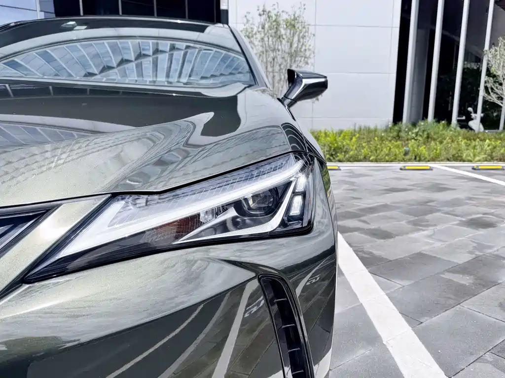 Lexus UX — фотографии объявления, Фото 29