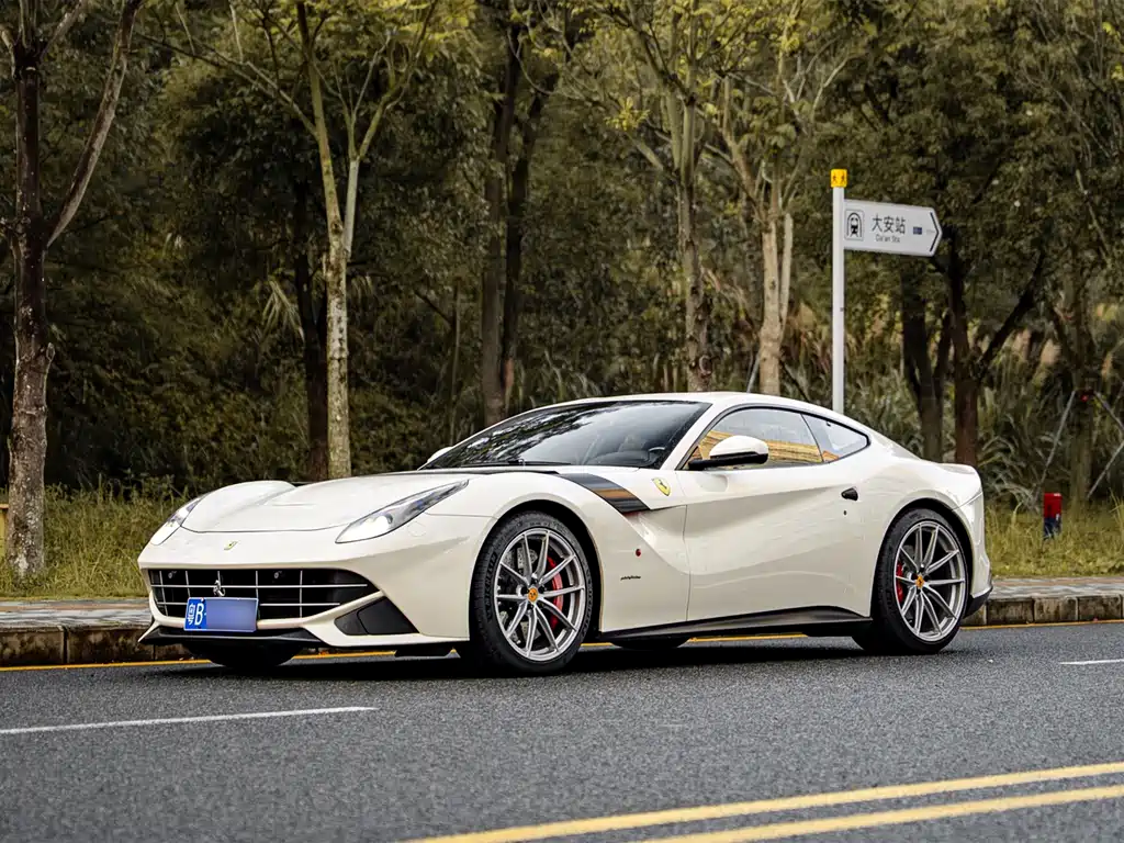 Купить Ferrari F12berlinetta