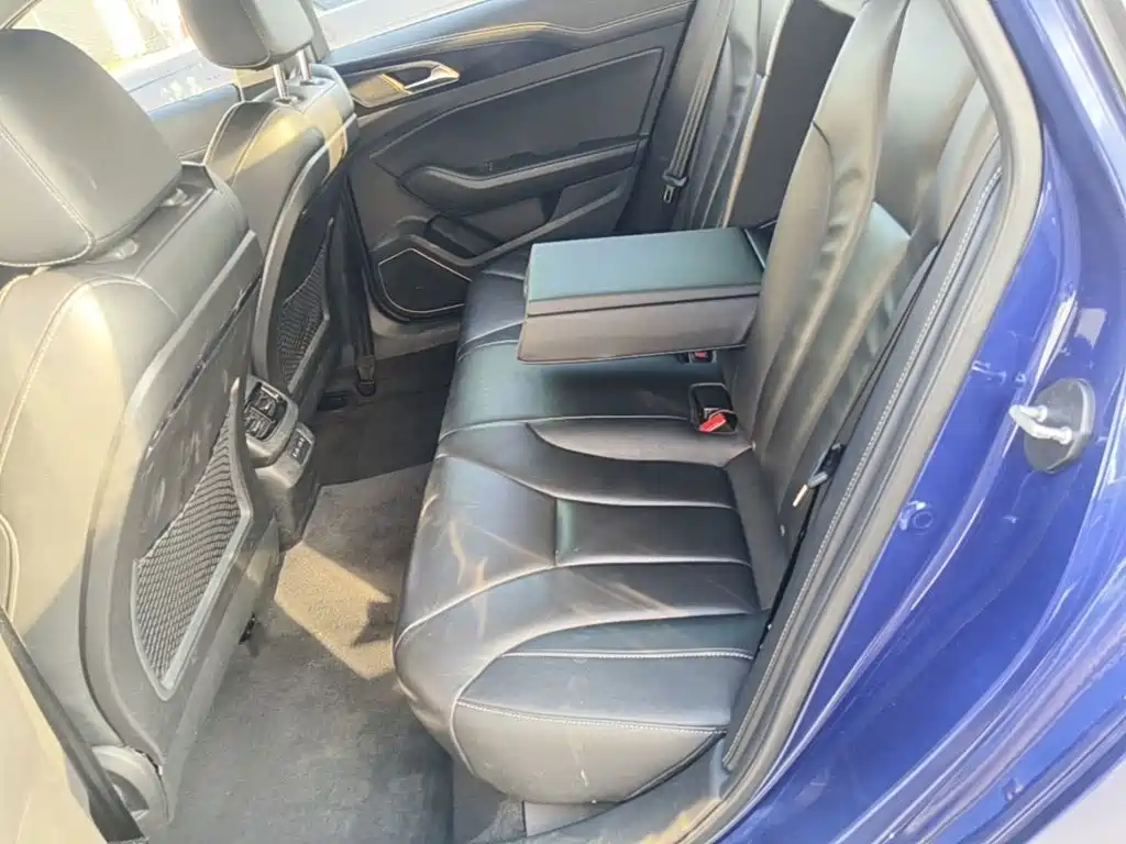 Hongqi Hongqi H5 — миниатюра 17