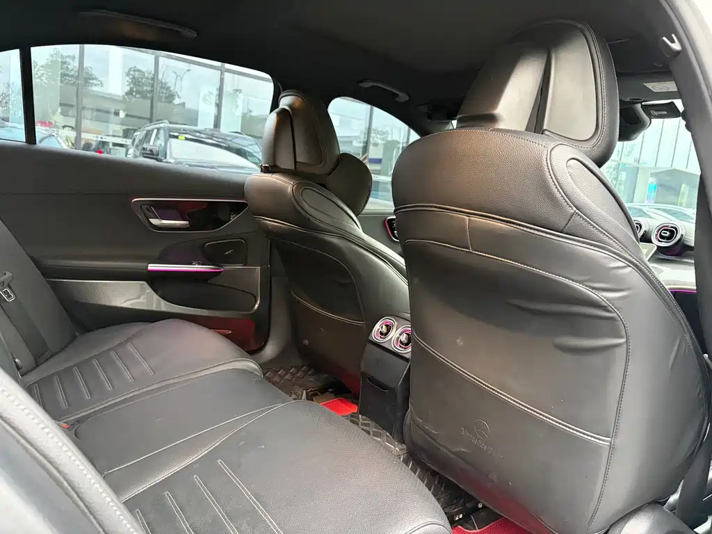 Mercedes-Benz C-Class — миниатюра 12
