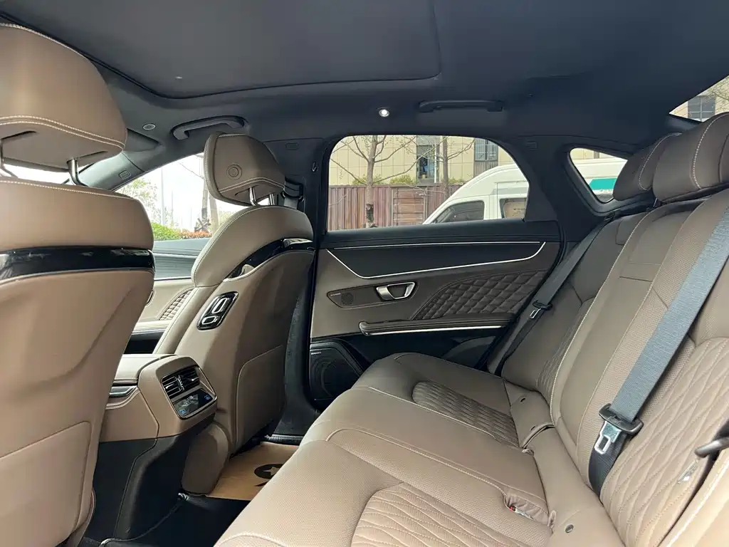 BYD Han 2022 DM-i 121KM Premium