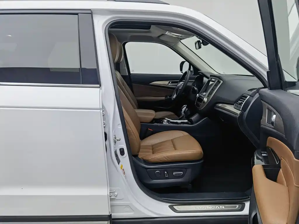 Changan CS95 — миниатюра 23