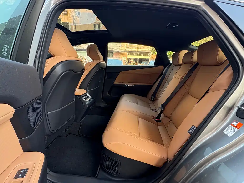 Lexus ES — миниатюра 9