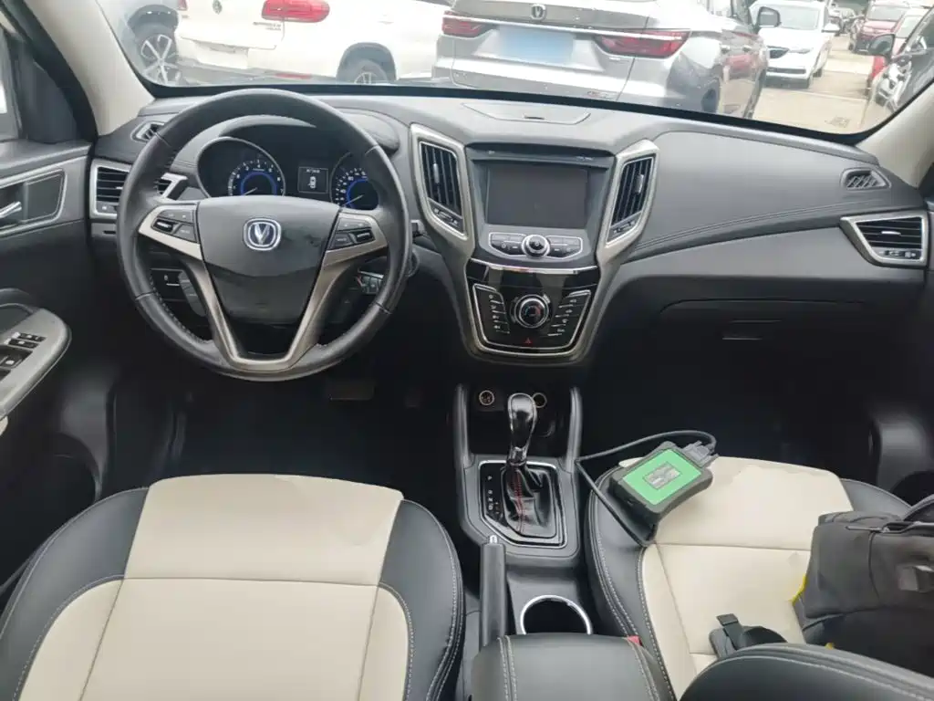 Changan CS35 — миниатюра 10