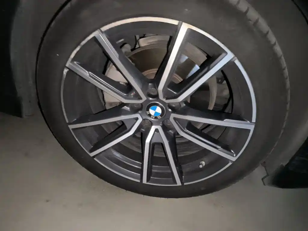 BMW 3 Series — миниатюра 8