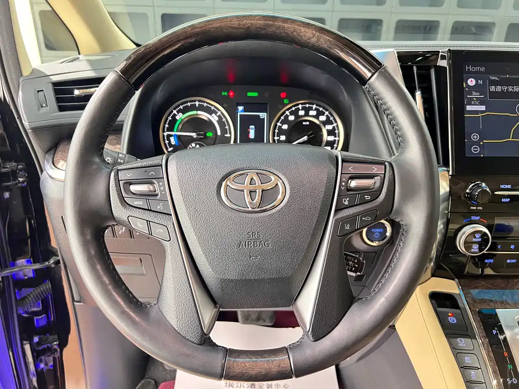 Toyota Vellfire — миниатюра 22