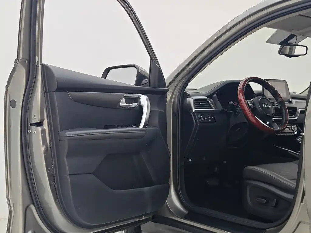 Kia Sportage — миниатюра 14