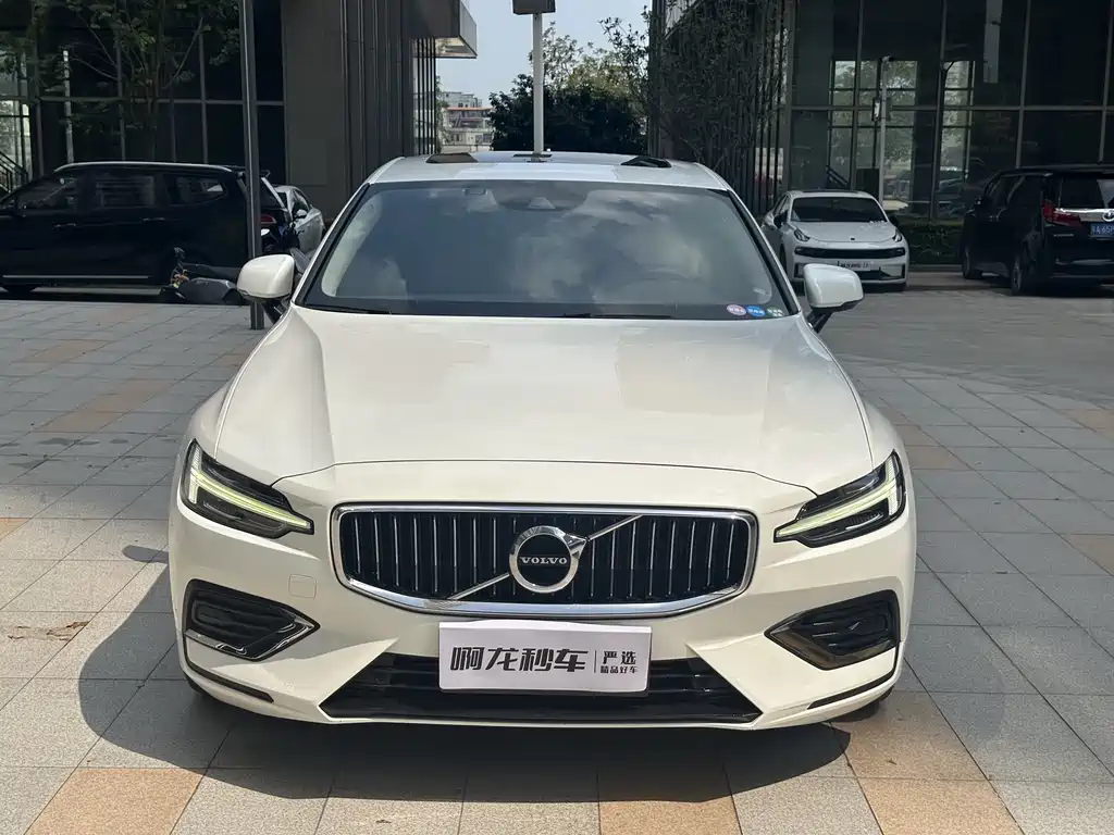 Volvo S60 2020 T4 Luxury